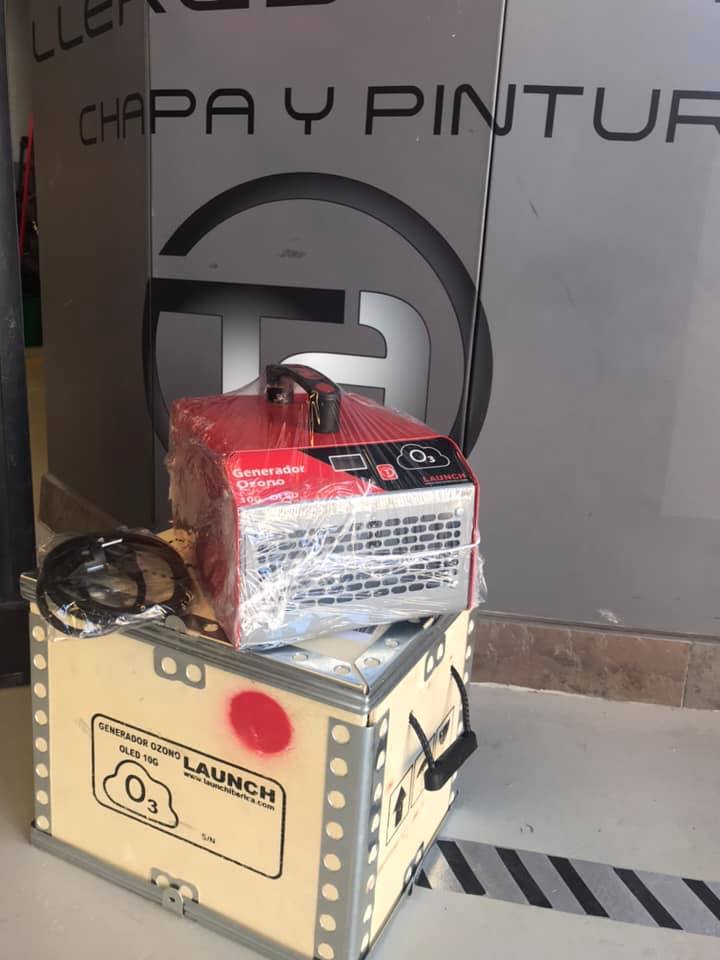 Máquina de ozono Talleres Axarquía S.L. talleresaxarquia, chapa y pintura, mecanica, velez malaga, compañias de seguros, siniestros, pintado de coches, reparacion de plasticos, taller, taller concertado, reparacion de vehiculos,