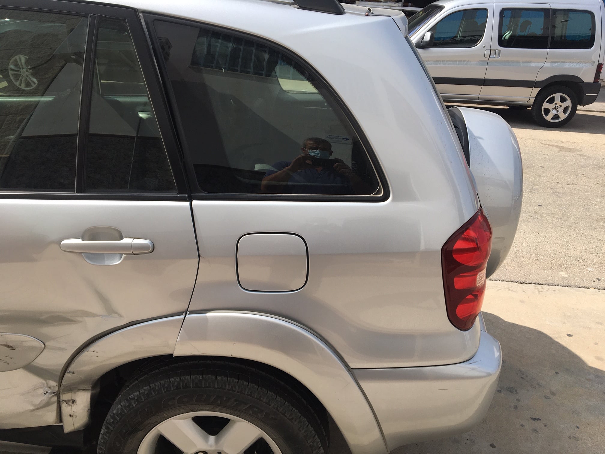 talleres axarquia, chapa y pintura, mecanica, taller concertado, compañias de seguros, coches de sustitución, mecanica, reparación del automovil, taller en velez malaga, malaga, axarquia, trabajos en bancada, reparacion, llantas, pintado de llantas, maquina de ozono,  Pintura Completa, 