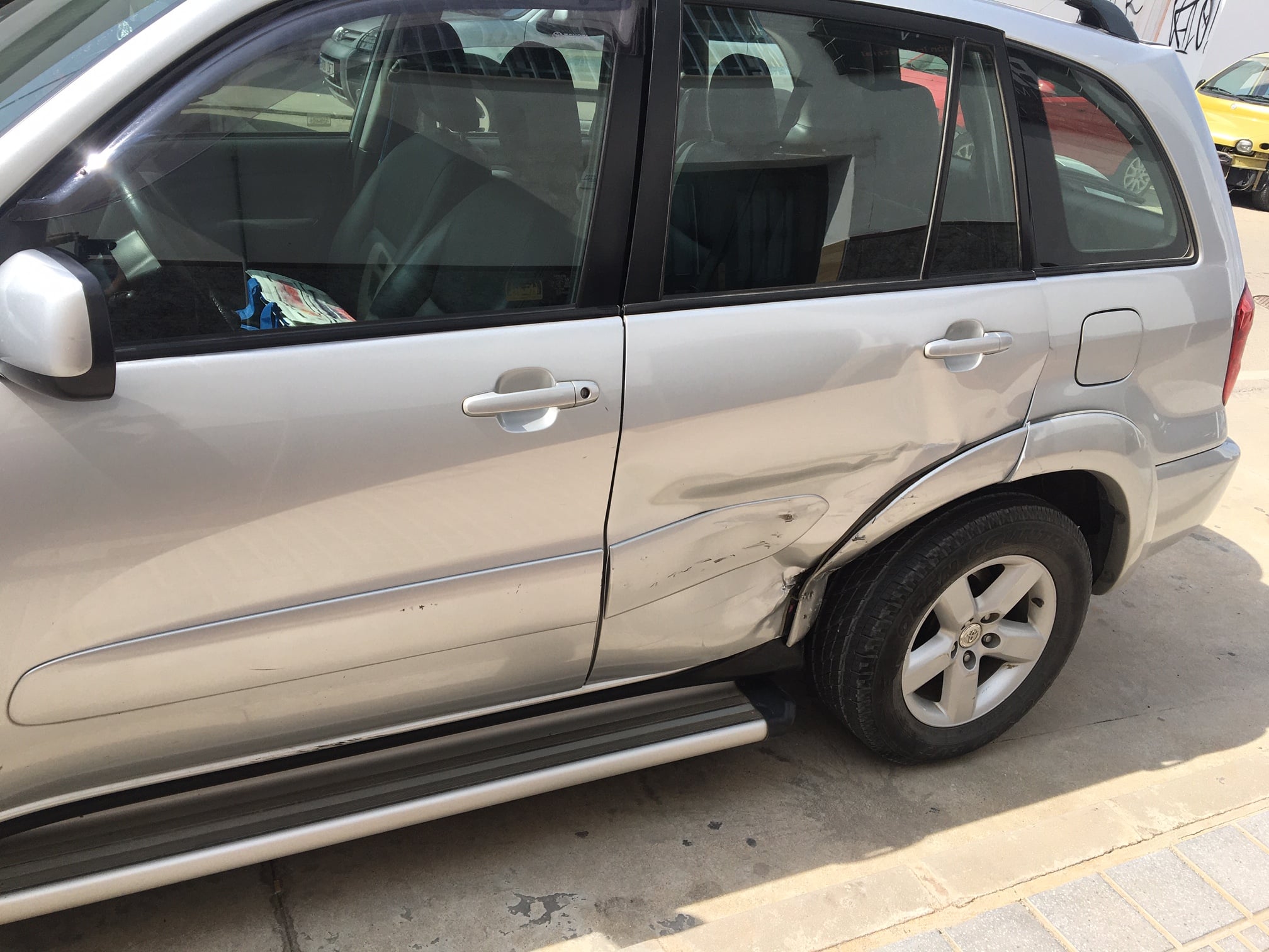 talleres axarquia, chapa y pintura, mecanica, taller concertado, compañias de seguros, coches de sustitución, mecanica, reparación del automovil, taller en velez malaga, malaga, axarquia, trabajos en bancada, reparacion, llantas, pintado de llantas, maquina de ozono,  Pintura Completa, 